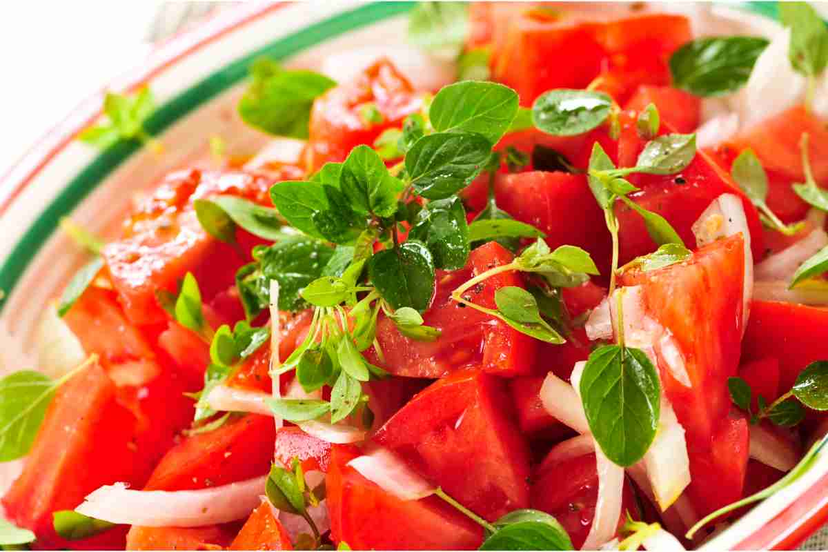 Insalata di pomodori sfiziosa ricette facili