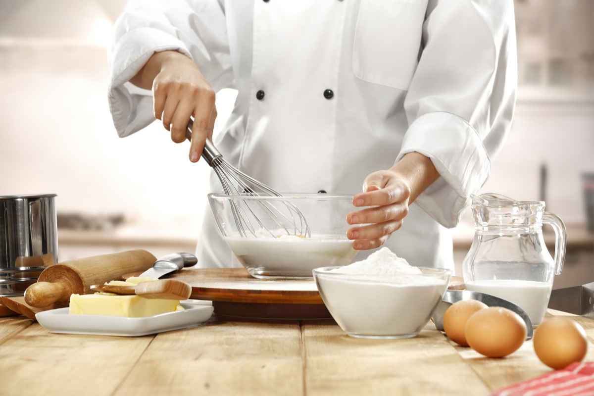 campionato del mondo di pasticceria, pasticcere al lavoro