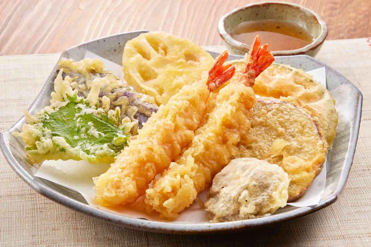 tempura mista di pesce e verdure