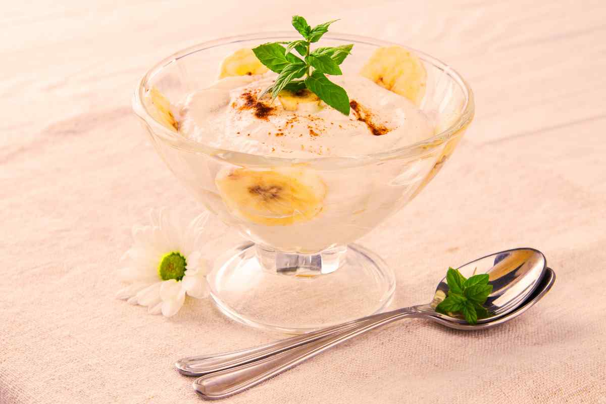 Mousse di banane per dessert