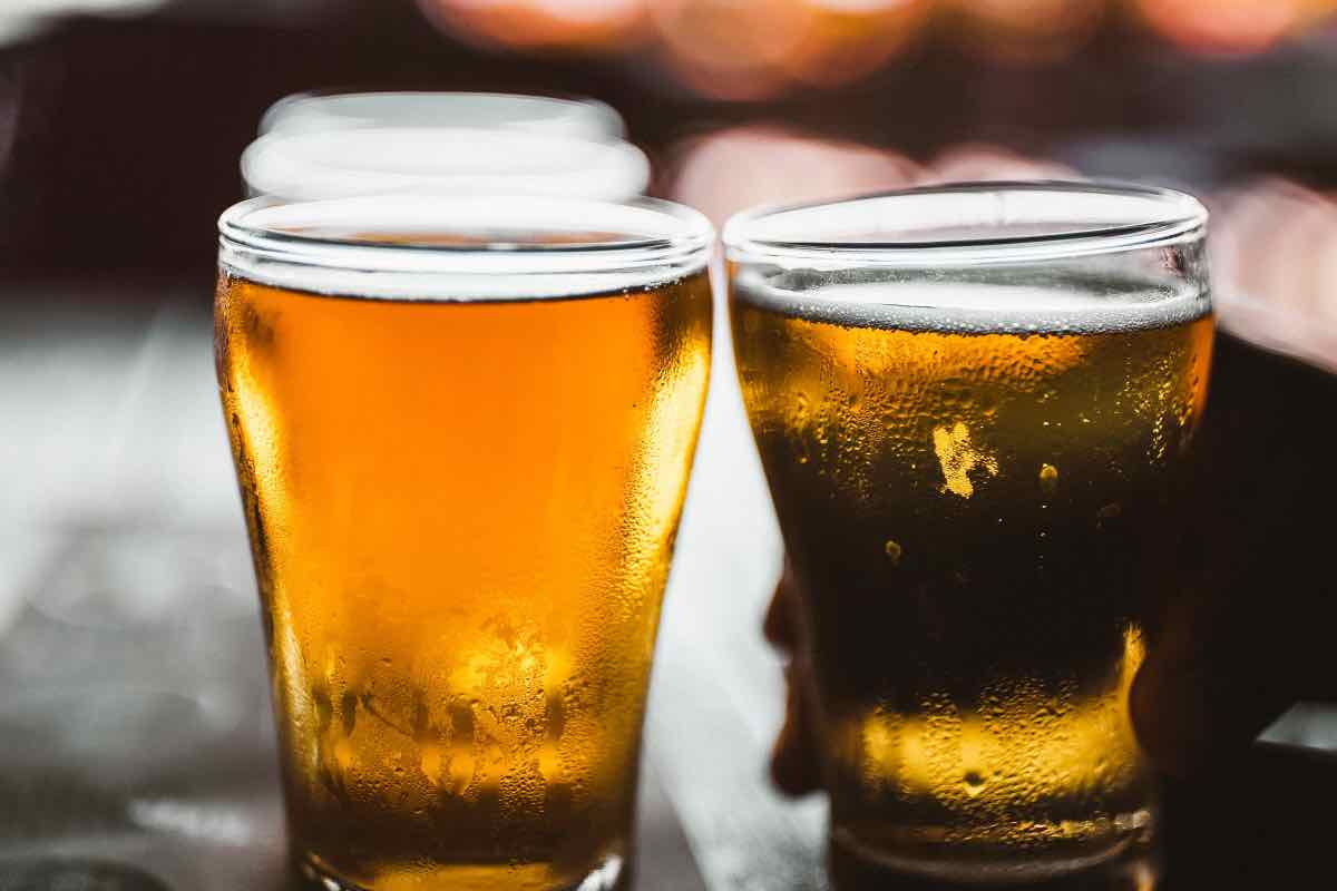 Gli esercizi necessari per bruciare birra e patatine