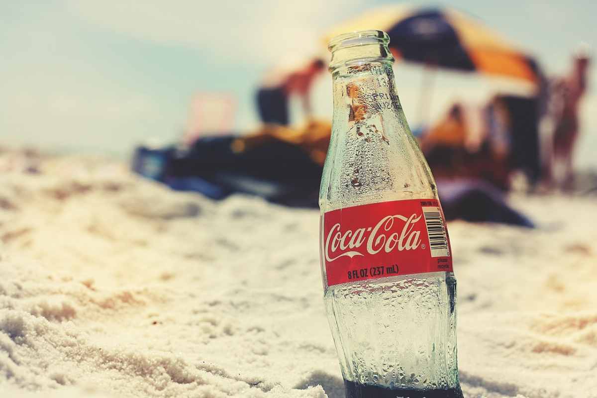 la coca cola nasconde un segreto che danneggia la salute