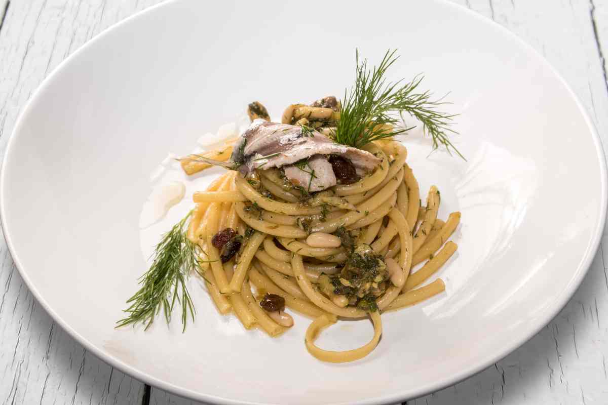 Pasta con le sarde siciliana ricetta