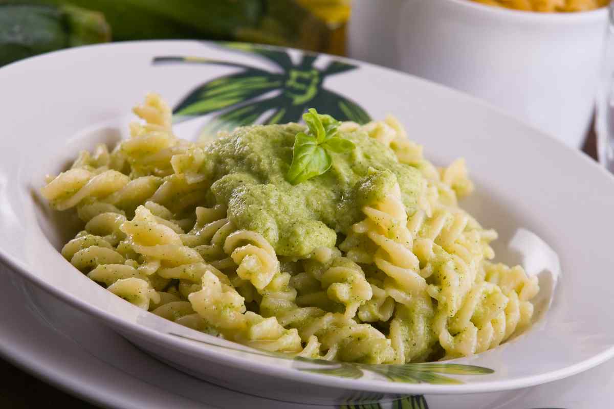 Pasta con crema di zucchine ricetta