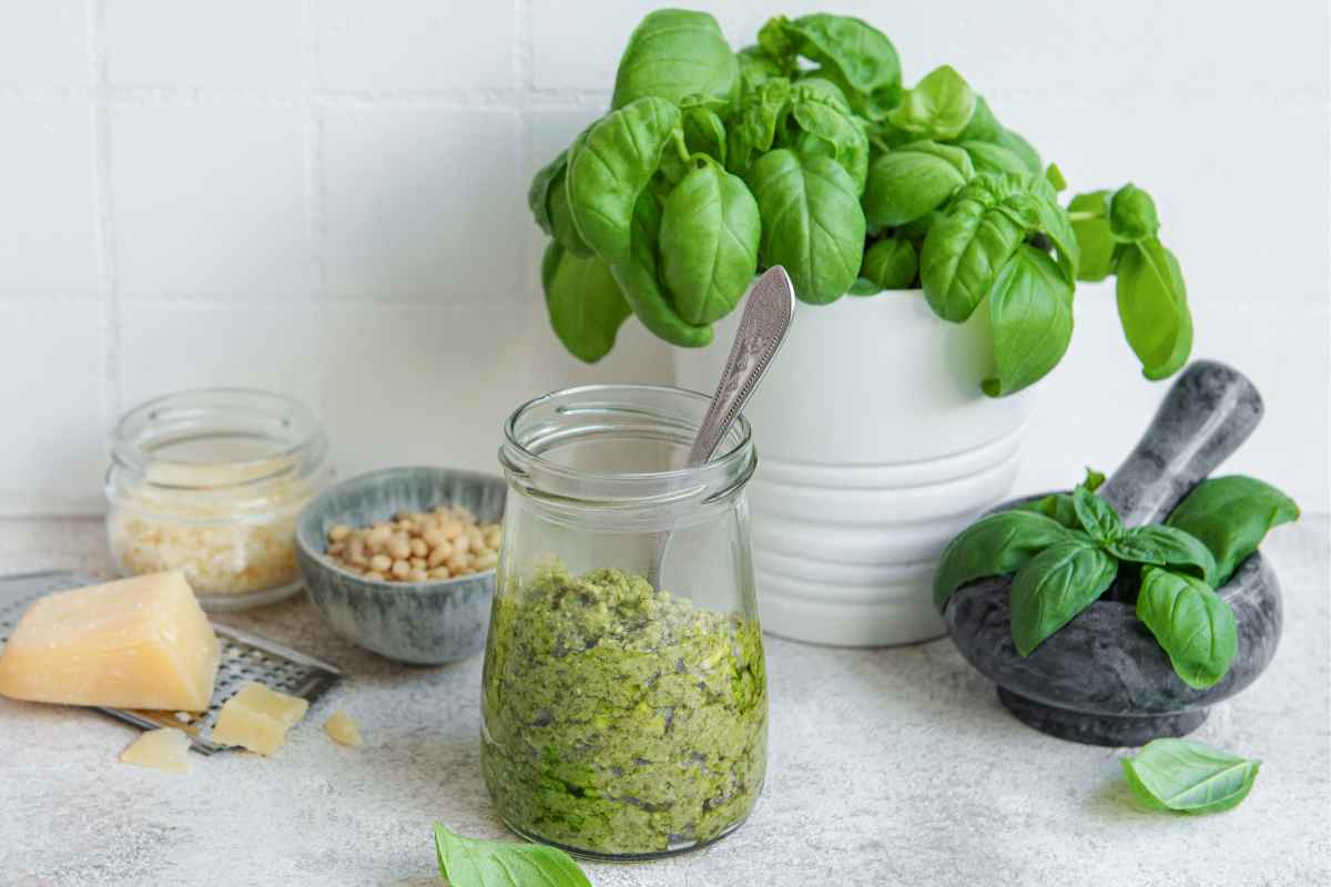 Pesto di basilico ricetta