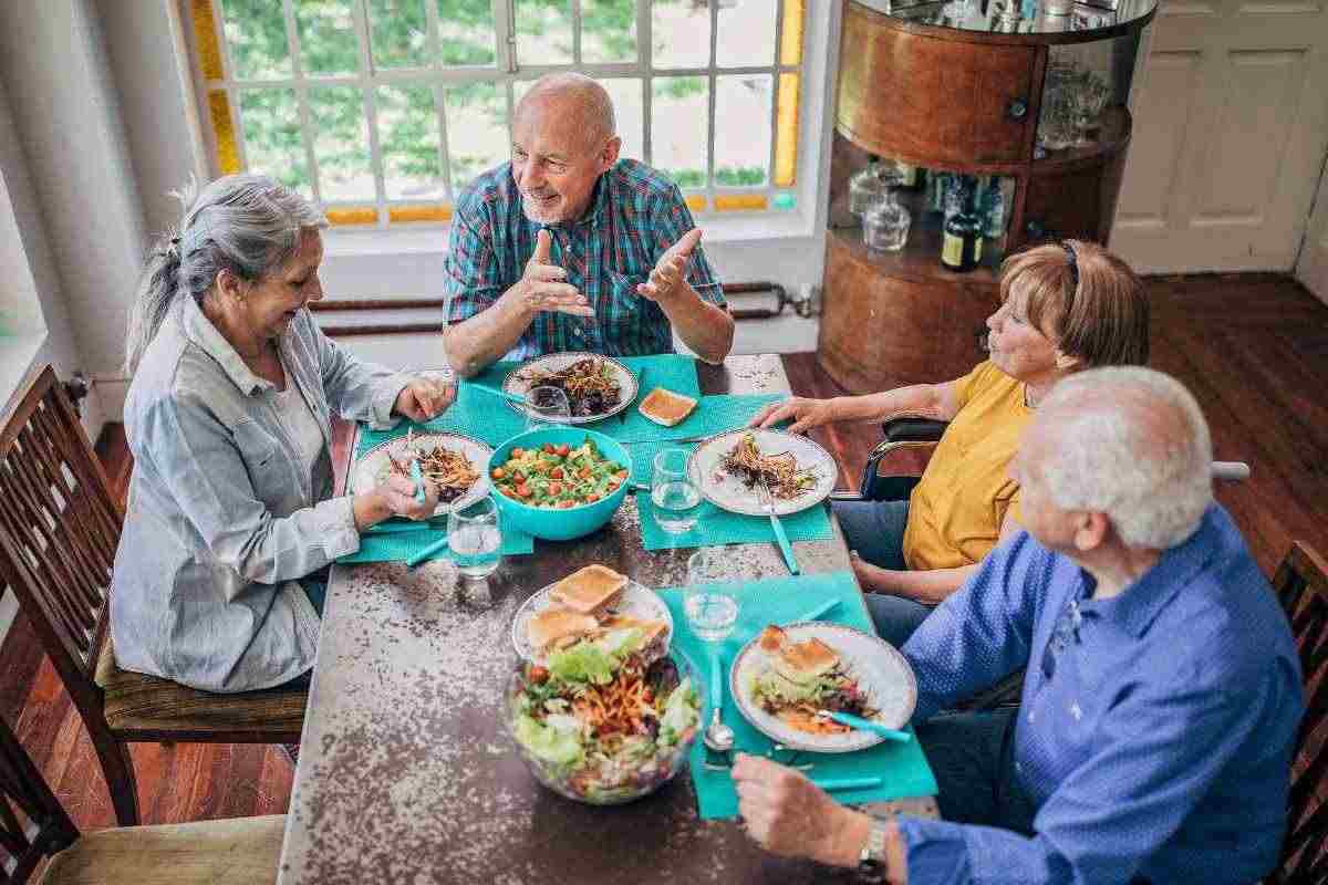 cena con 10 euro per 4 persone