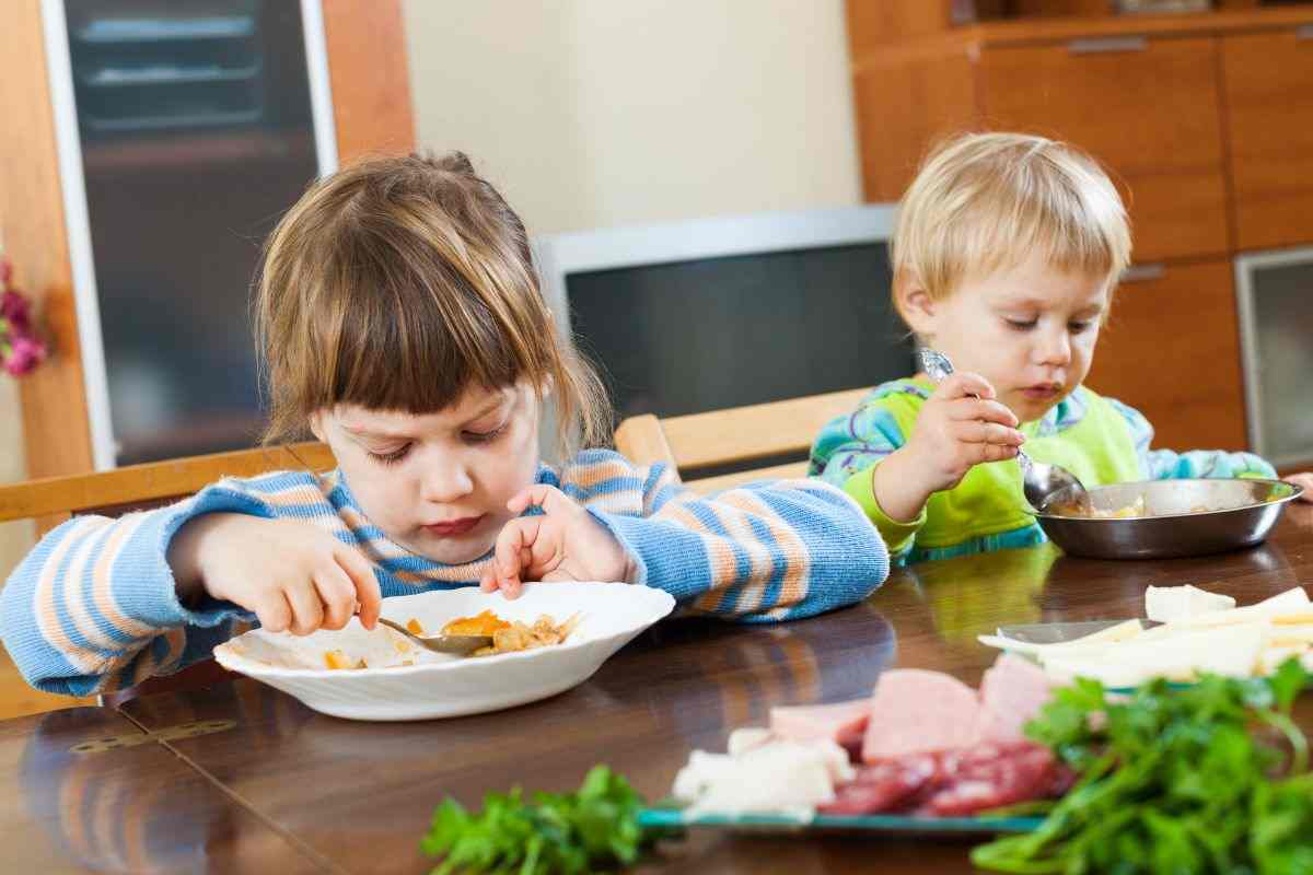 Bambini e la cena