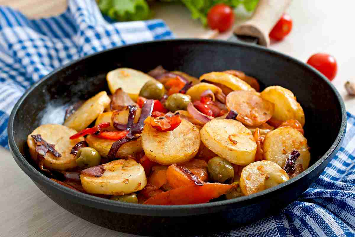 Caponata con patate ricetta