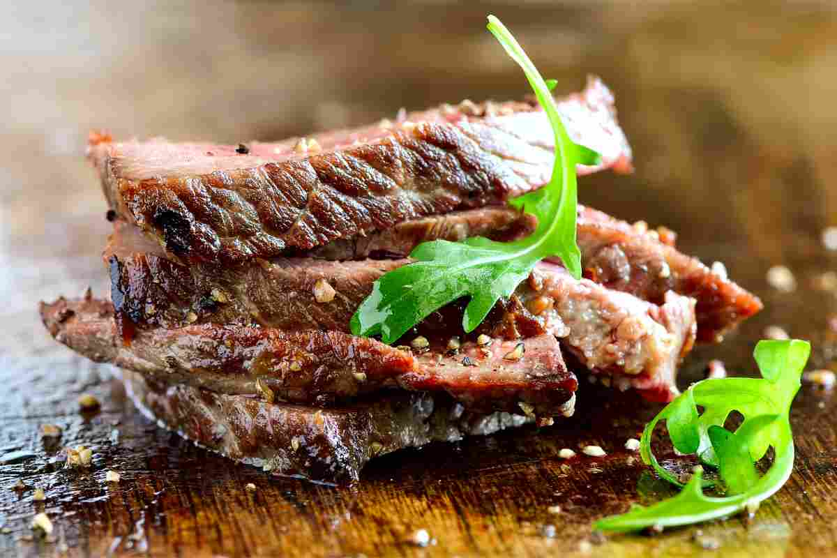 Come conservare la carne avanzata cotta o cruda