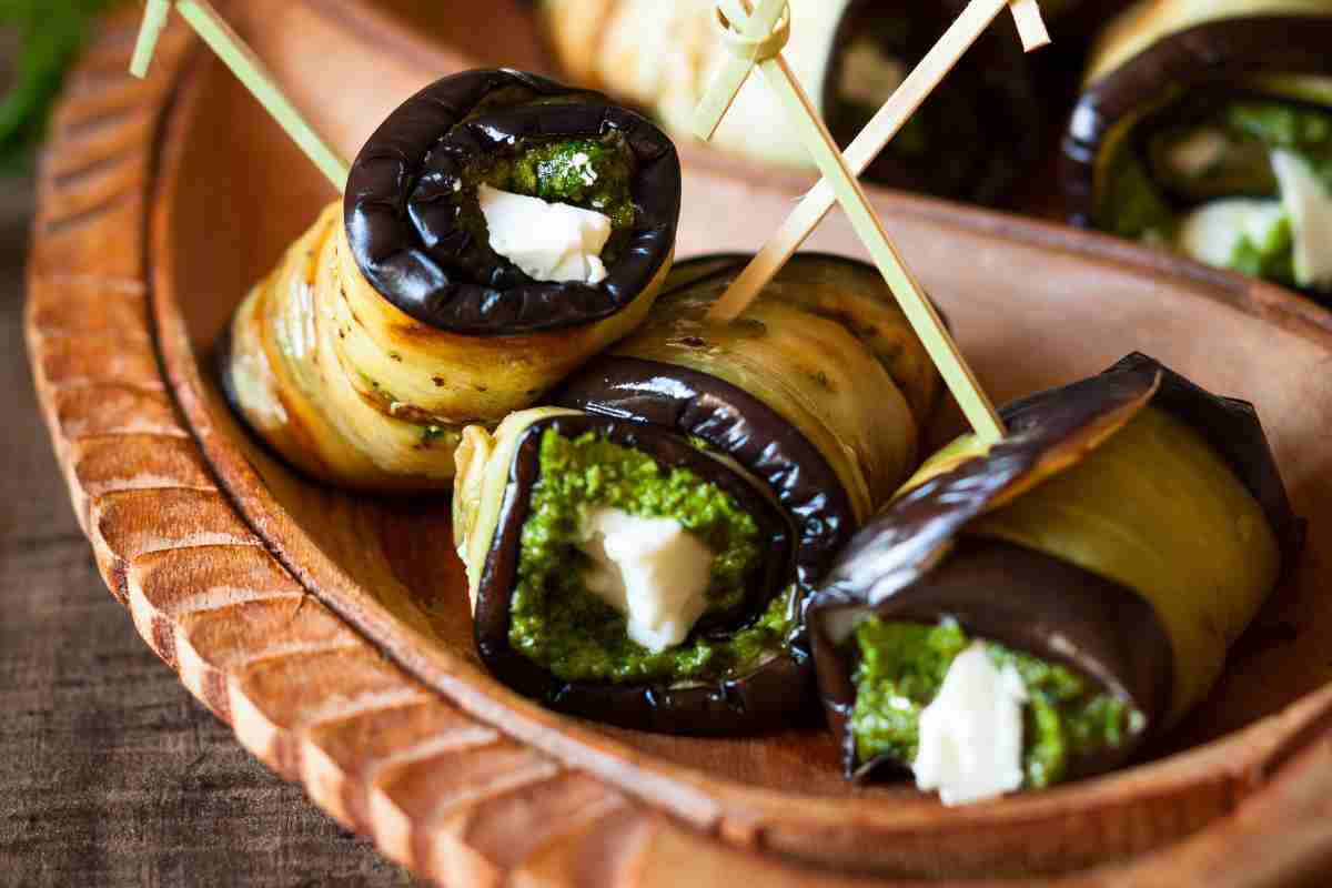 Involtini di melanzane al pesto