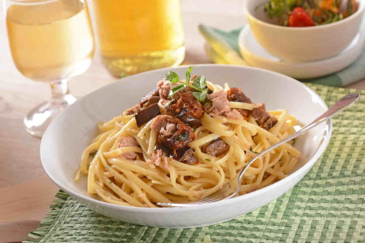 Pasta tonno e melanzane ricetta