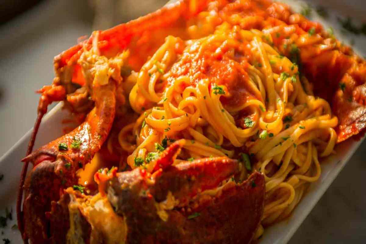 Come preparare spaghetti con l'aragosta di Borghese