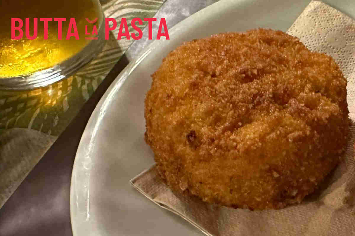 Bucancino frittatina di bucatini all'amatriciana fritti in padella