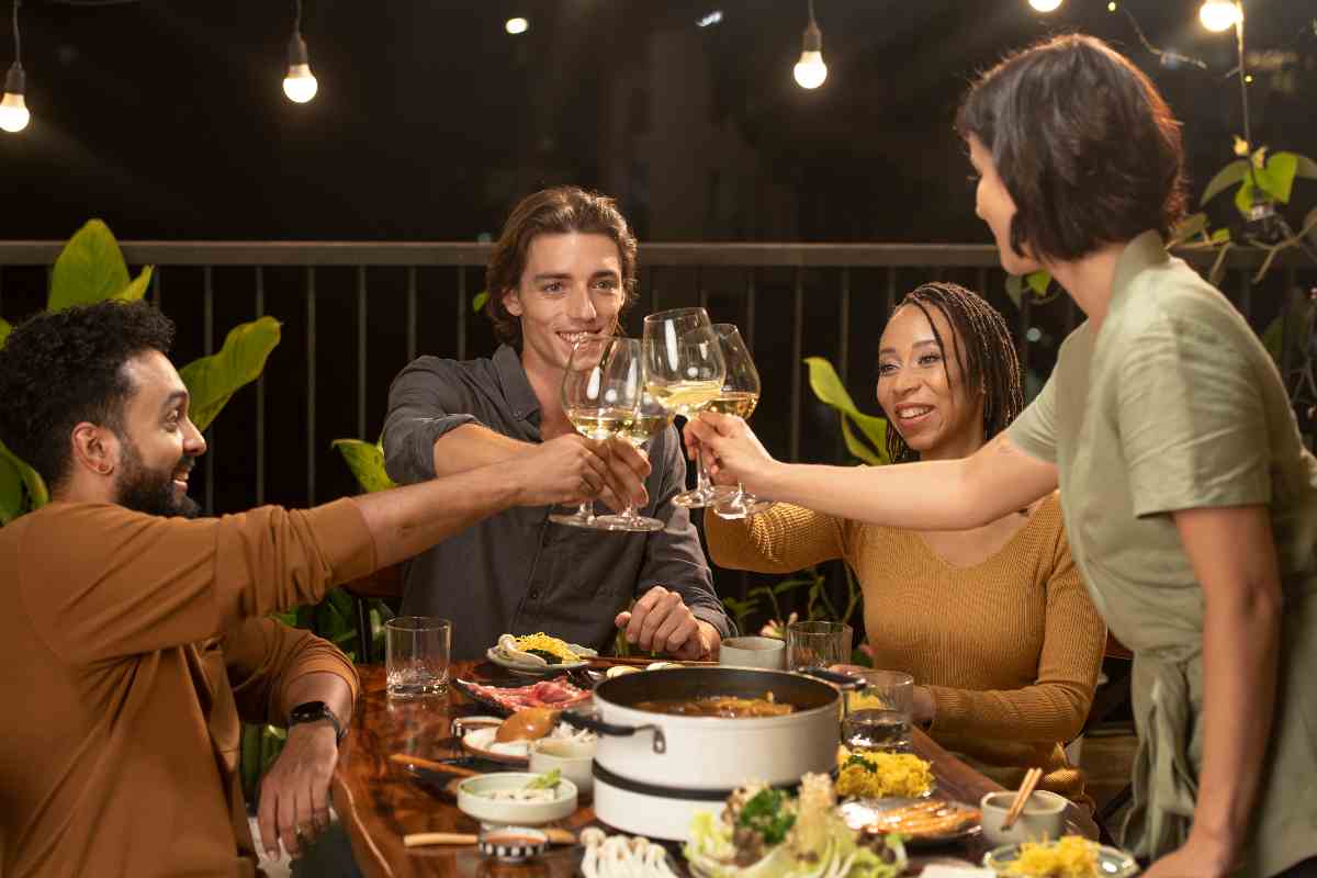 spendere poco a cena con gli amici