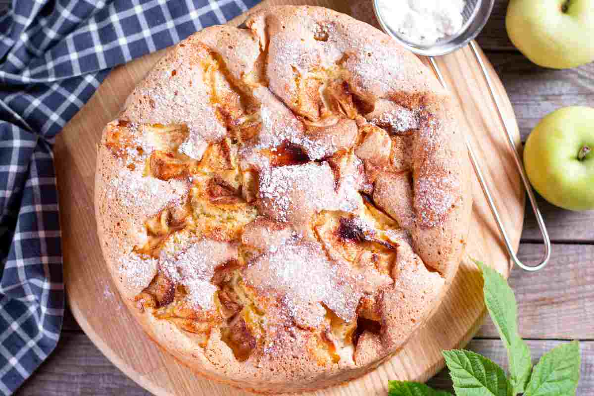 Torta di mele al bicchiere ricetta