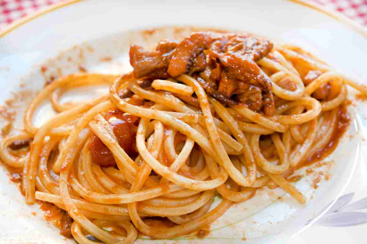 Spaghetti alla chitarra al ragù