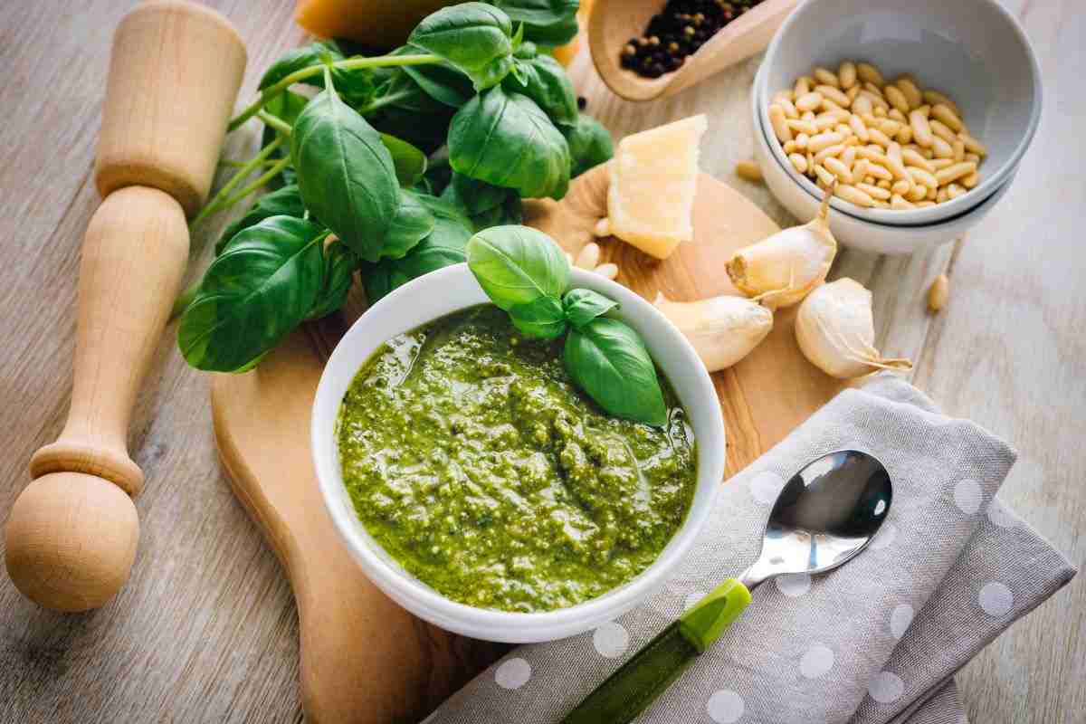 pesto di basilico fatto in casa