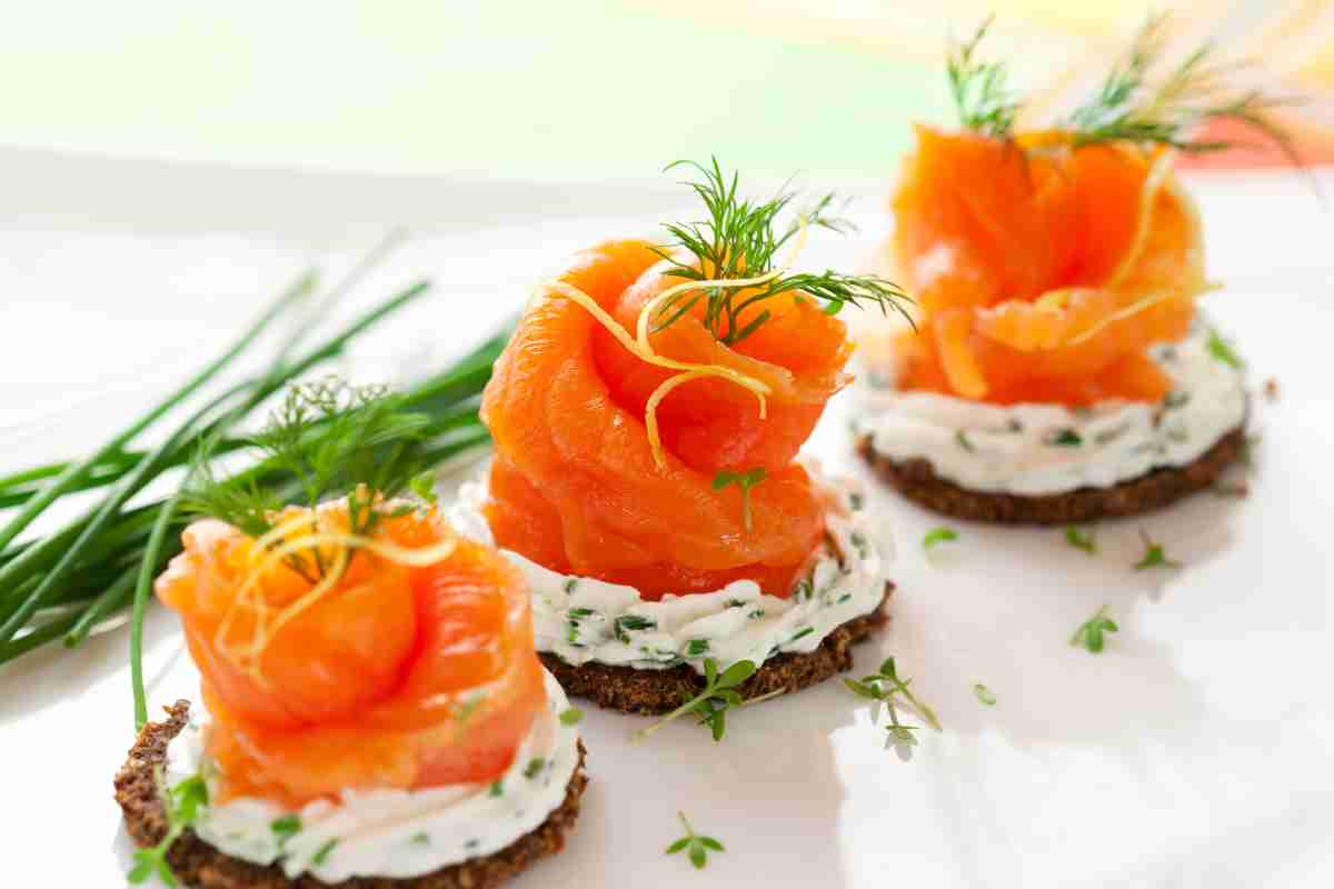 Tartine sfiziose con salmone