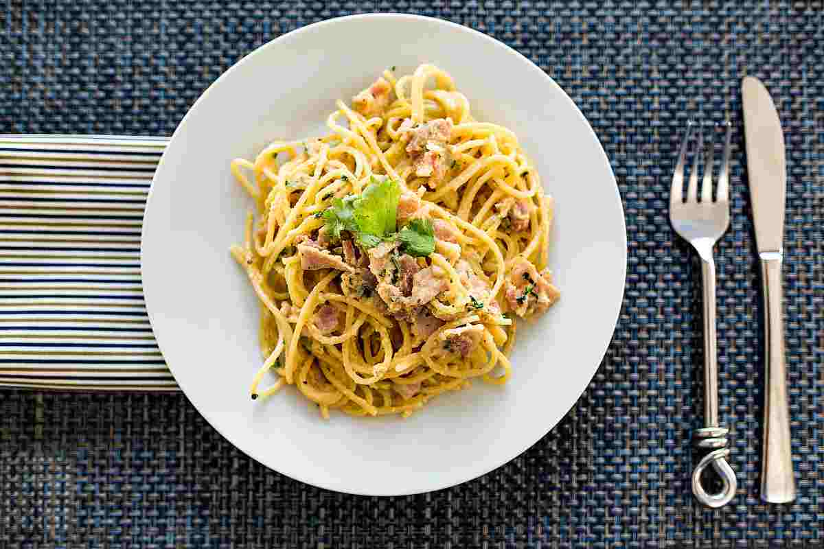 ricetta della carbonara romana cremosa