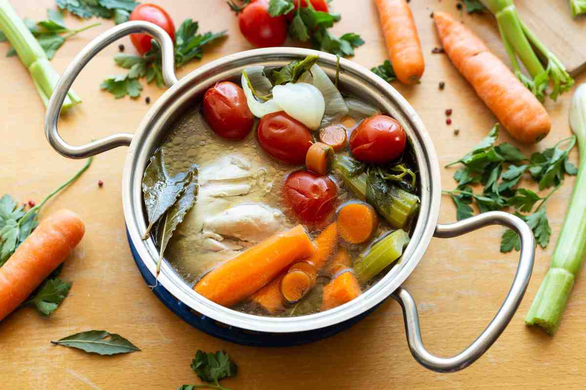 brodo di pollo ricetta