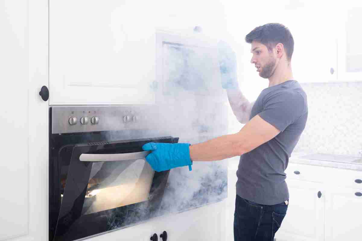 perché esce fumo dal forno