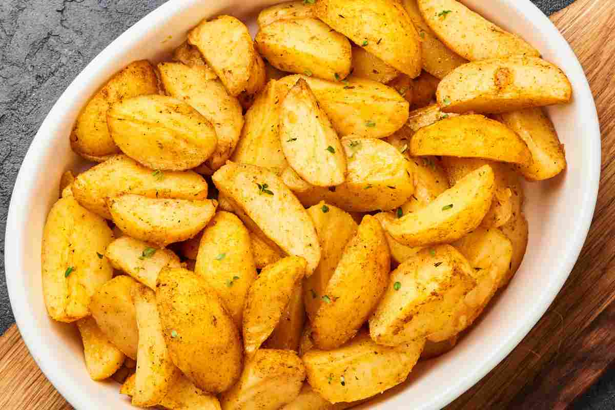 Patate gialle al forno ricetta