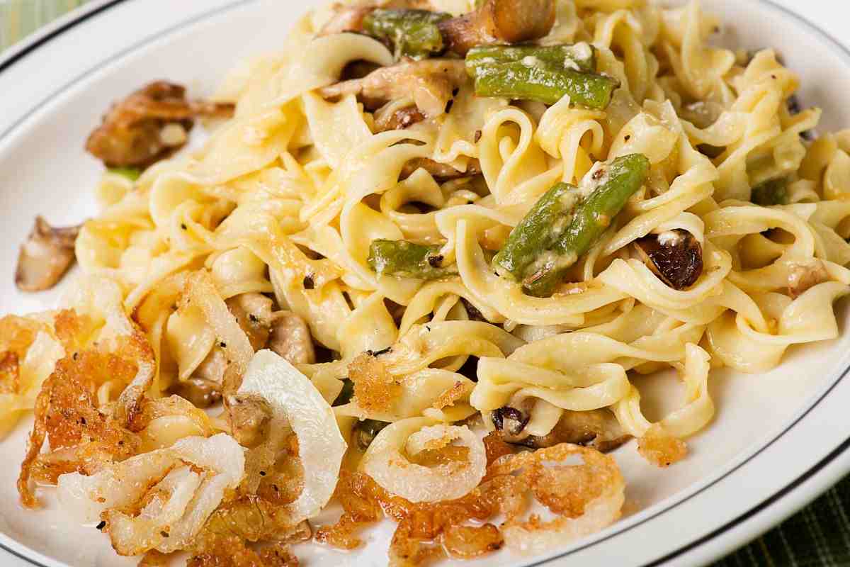 fettuccine funghi e fagiolini