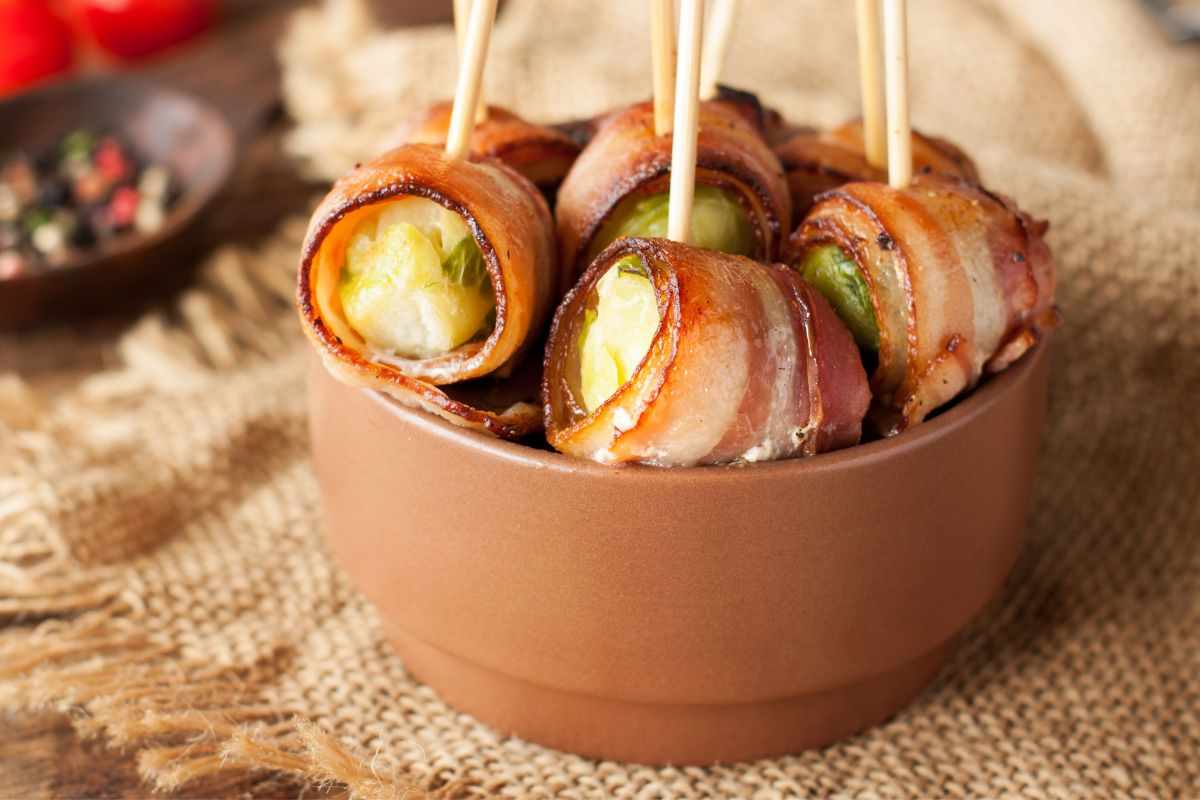 involtini di cavoletti di Bruxelles con pancetta ricetta