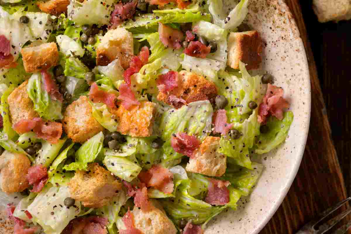 Caesar salad con lo speck