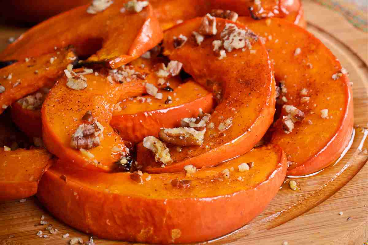 Zucca al forno con buccia e noci