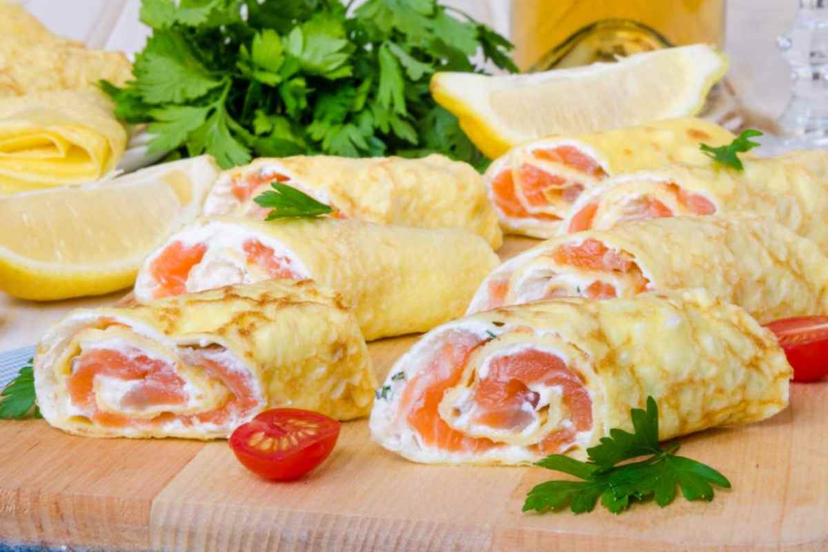 rotolo di frittata con salmone e philadelphia ricetta