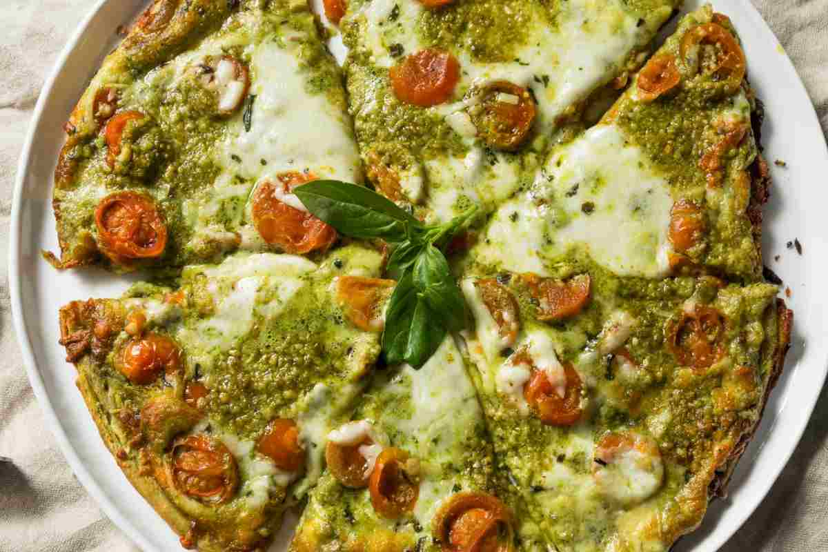 pizza pesto e pomodori ricetta