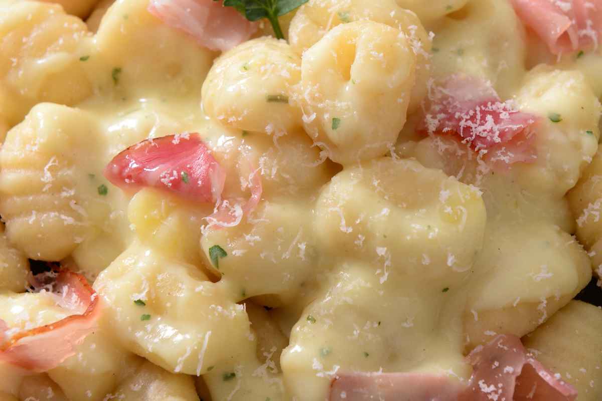 Gnocchi cremosi allo speck per la ricetta del giorno