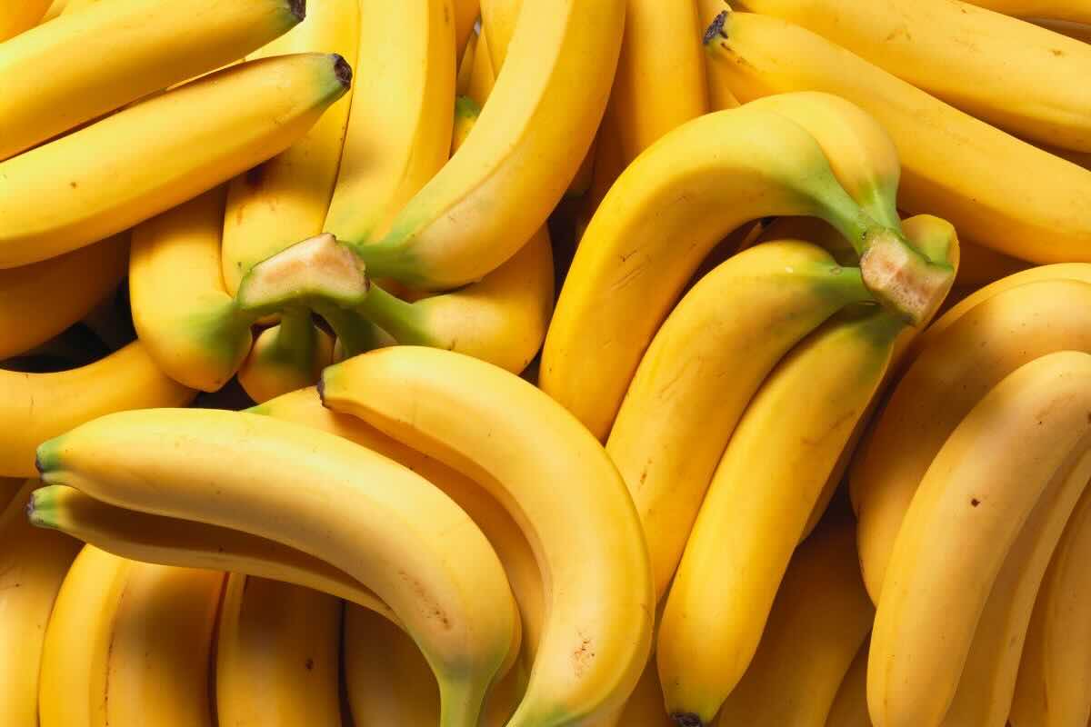 Lavare le banane prima di sbucciarle