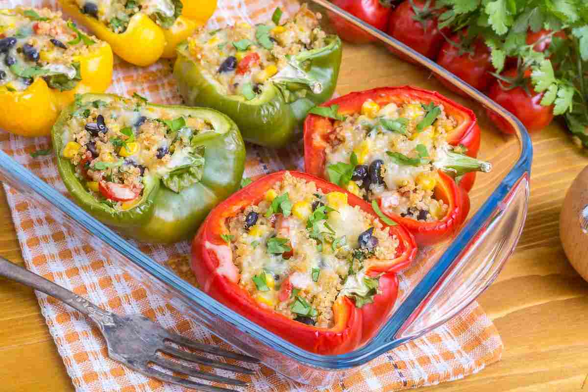 peperoni al forno senza carne ripieni di pane