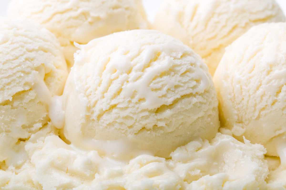 Gelato vegano per il dolcetto facile e veloce di oggi