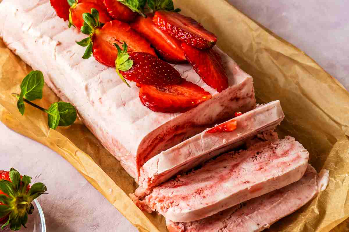 Semifreddo alle fragole veloce