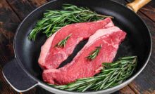 carne in padella che non si attacca