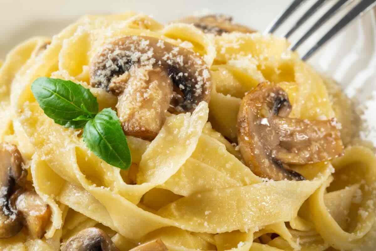 Segreto tagliatelle ai funghi cremose